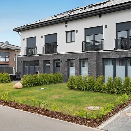 Apartment Moor, Marsch Und