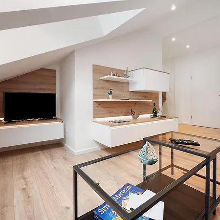 Moor, Marsch Und Apartament