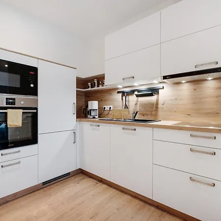 Moor, Marsch Und Apartament *