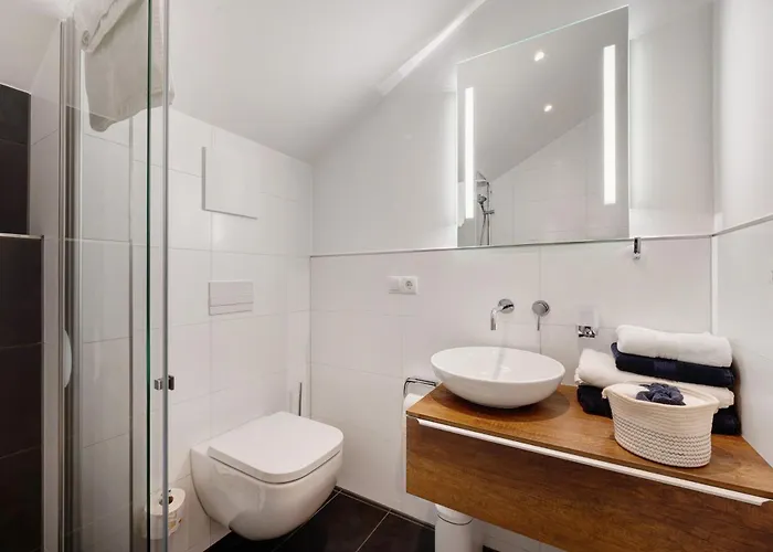 Διαμέρισμα Moor, Marsch Und *